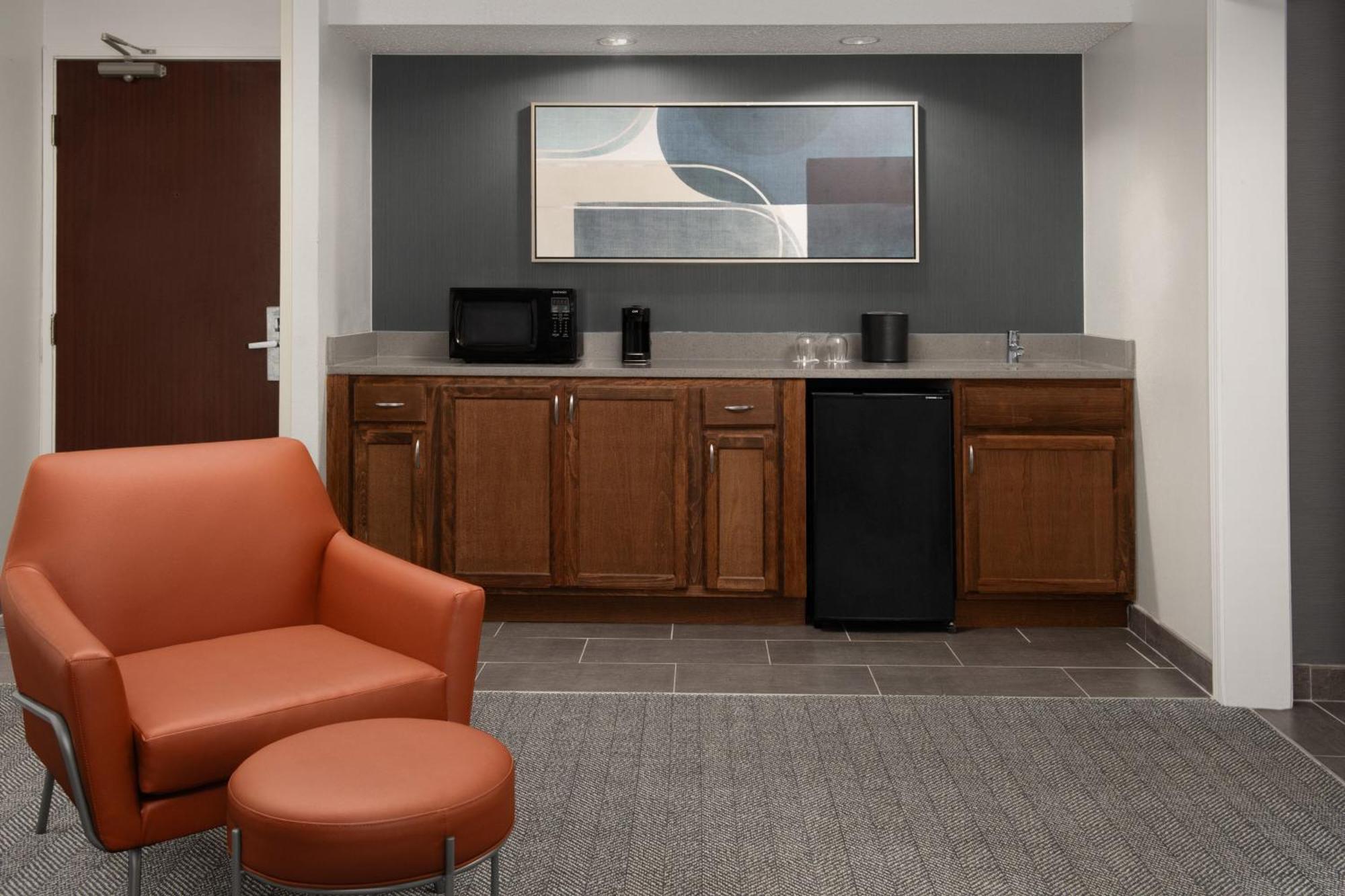 Courtyard By Marriott Dothan Exterior photo