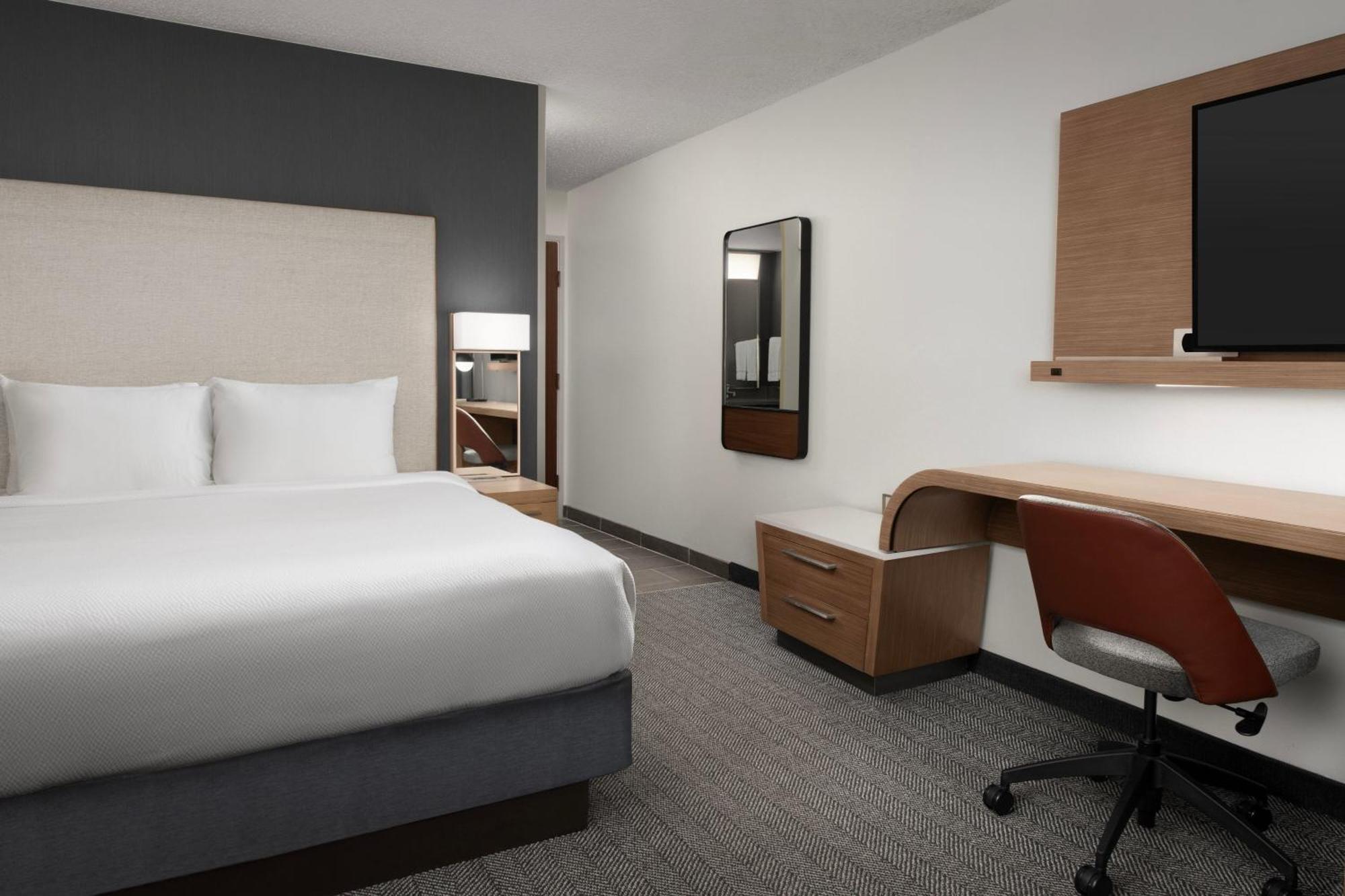 Courtyard By Marriott Dothan Exterior photo